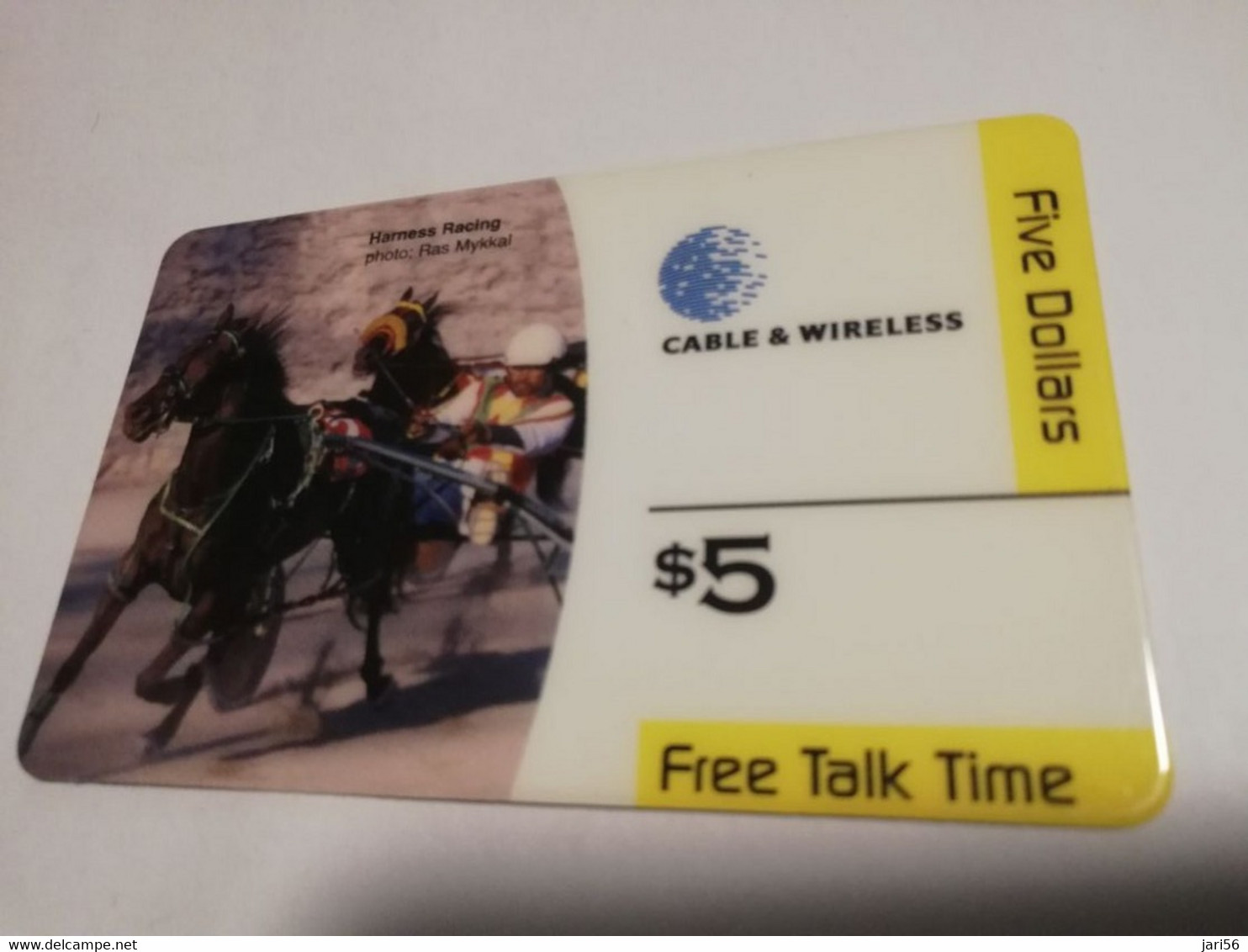 BERMUDA  $5,-   BERMUDA    HARNESS RACING  THICK CARD   C&W    PREPAID CARD  Fine USED  **6663** - Bermuda