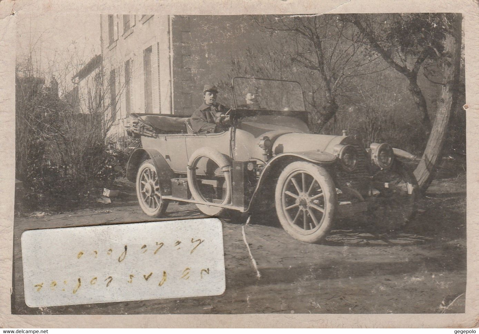 JONCHERY Sur VESLE - Deux Militaires Dans Une Belle Automobile En 1915 ( Carte Photo 12 Cm X 8 Cm ) 1/2 - Jonchery-sur-Vesle