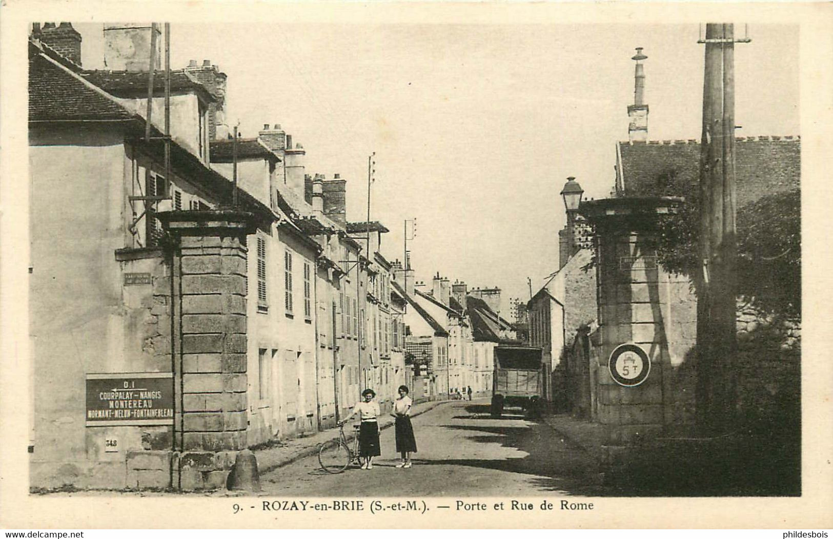 SEINE ET MARNE  ROZOY EN BRIE Porte Et Rue De Rome - Rozay En Brie