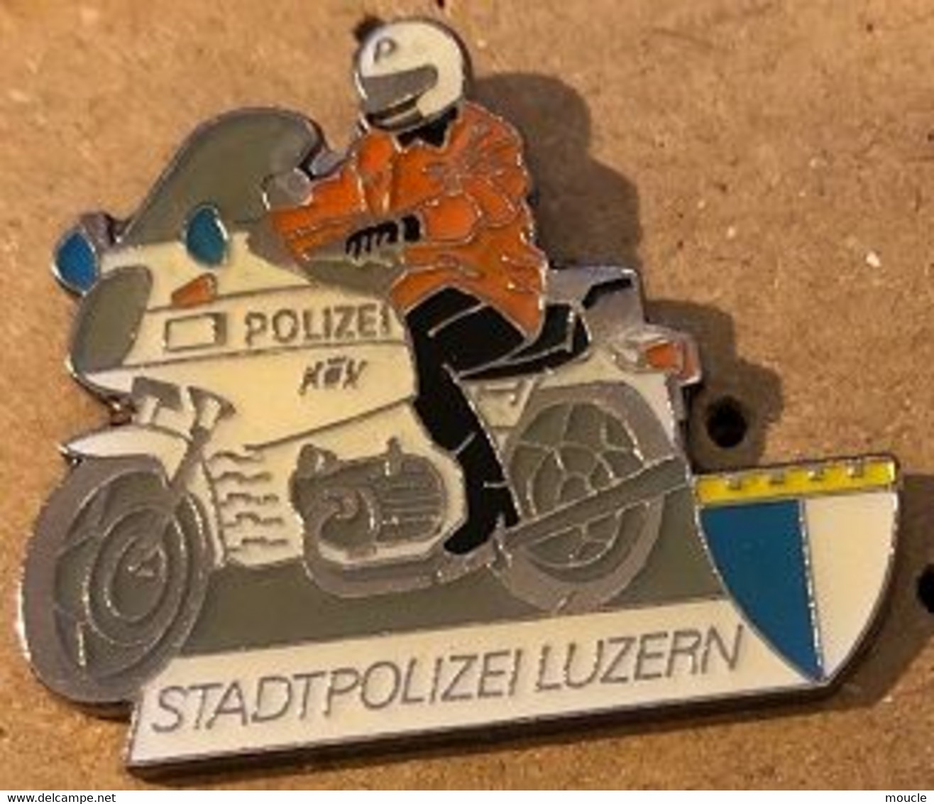 POLICE DE LA VILLE DE LUCERNE - SUISSE -  POLICA - MOTO - STADT POLIZEI LUZERN -  SCHWEIZ - N°612 - MOTORBIKE -    (27) - Polizei