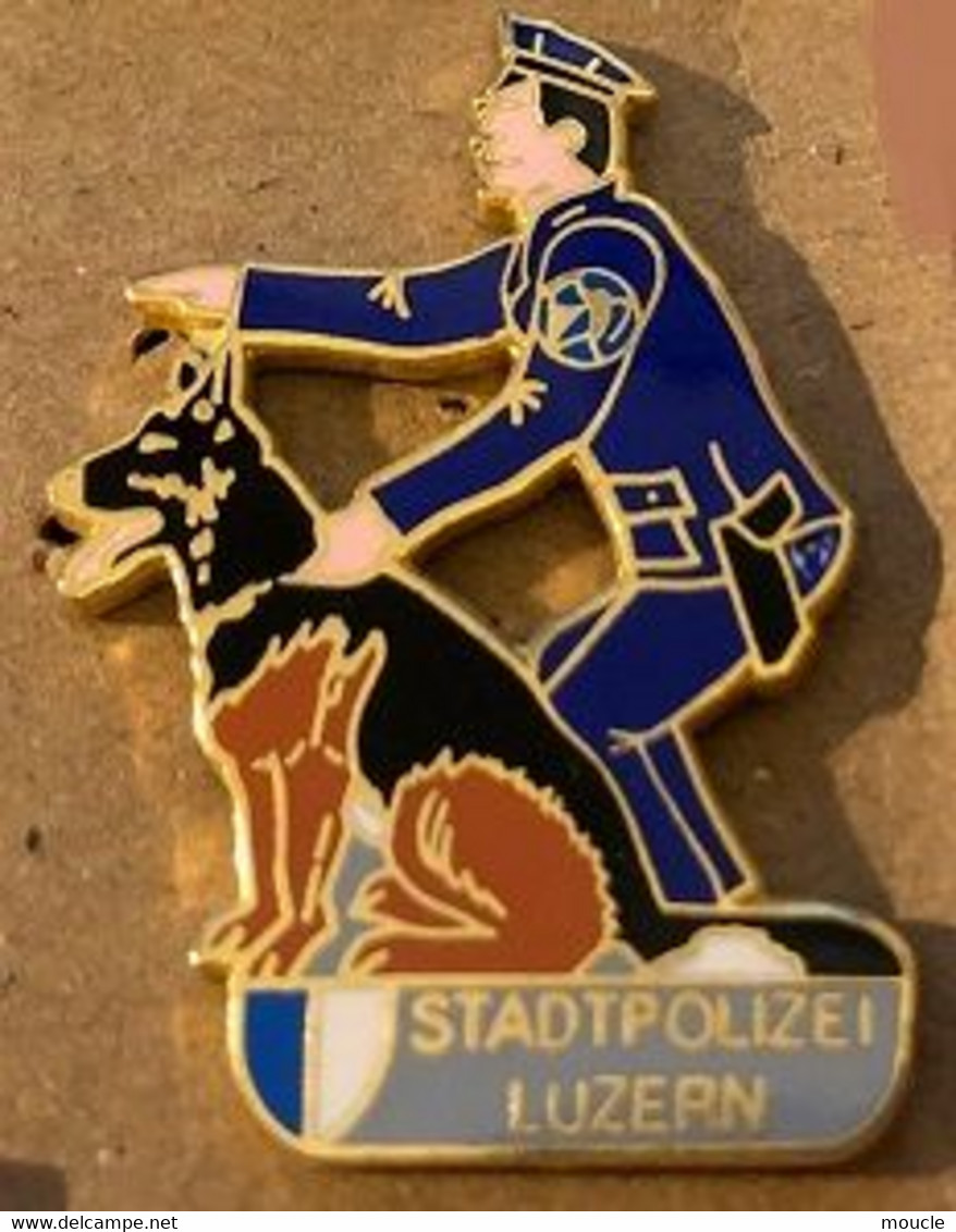 POLICE DE LA VILLE DE LUCERNE - SUISSE -  POLICA - CHIEN - STADT POLIZEI LUZERN - SCHWEIZ - HUNDE - DOG - CANE -    (27) - Polizia