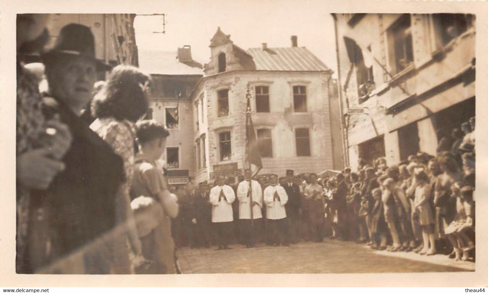 LUXEMBOURG  -  ESCH-sur-ALZETTE  -  Lot De 6 Clichés D'une Procession En 1947  -  Ruines   -  Voir Description - Esch-Alzette