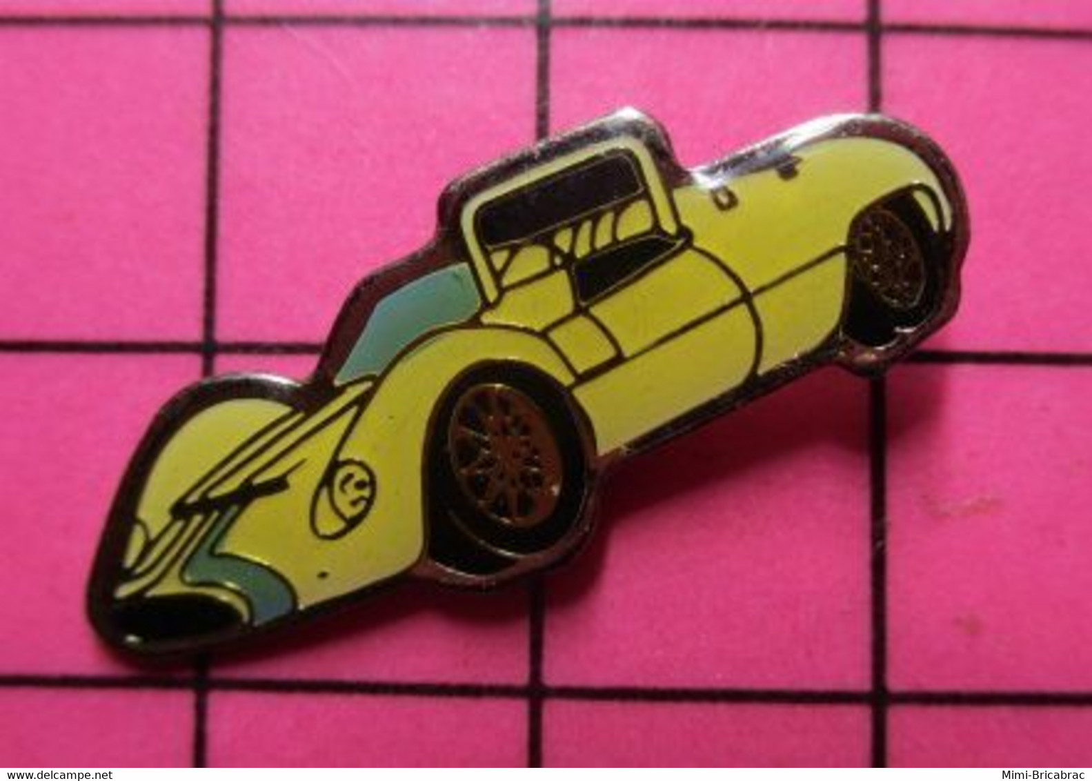 621 Pin's Pins : BEAU ET RARE / THEME : SPORTS / AUTOMOBILE DE COURSE A IDENTIFIER - Automobilismo - F1