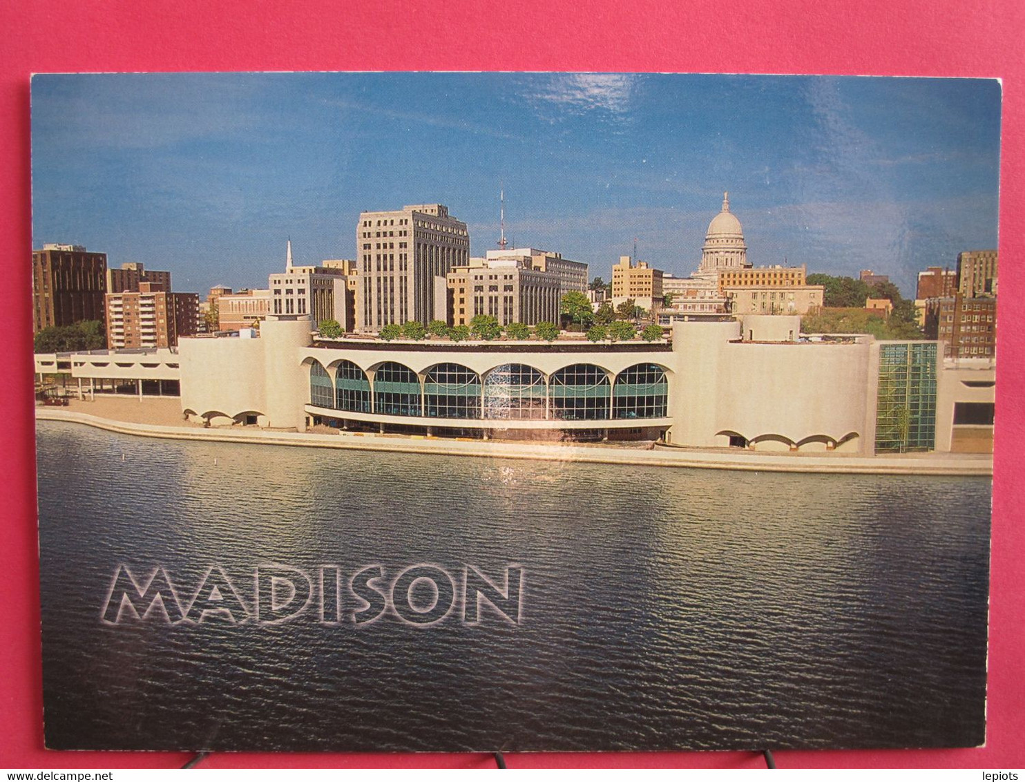 Visuel Très Peu Courant - Etats-Unis - Madison's Skyline Showcases The Monona Terrace - R/verso - Madison