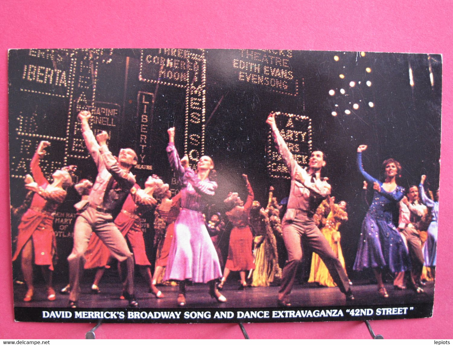 Visuel Très Peu Courant - Etats-Unis - New York - The Musical Comedy Sensation - David Merrick's Broadway Song & Dance - Panoramische Zichten, Meerdere Zichten