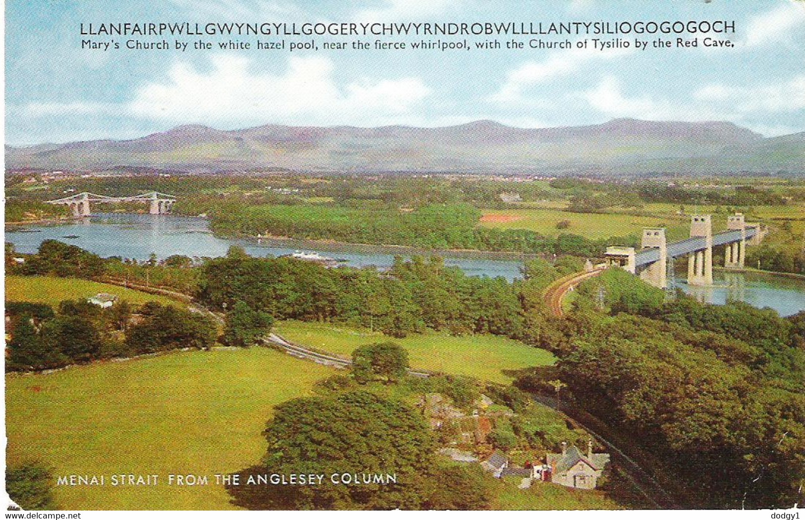 THE MENAI STRAIT, ANGLESEY, WALES. UNUSED POSTCARD Ap3 - Anglesey