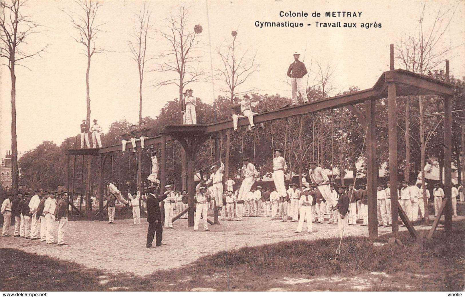 21-9224 :  METTRAY. LA COLONIE. GYMNASTIQUE. TRAVAIL AUX AGRES - Mettray