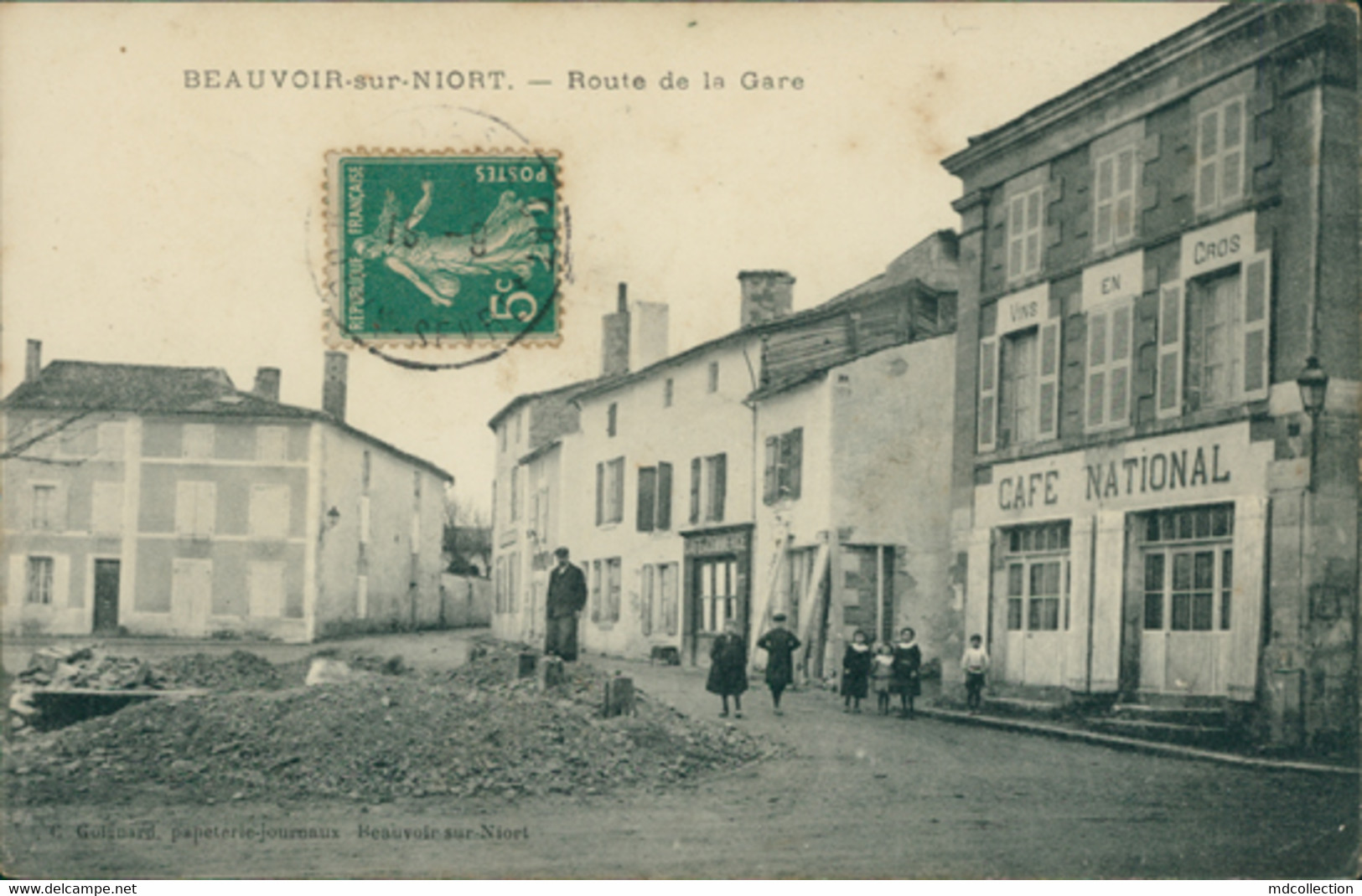 79 BEAUVOIR SUR NIORT / Route De La Gare / CARTE ANIMEE - Beauvoir Sur Niort