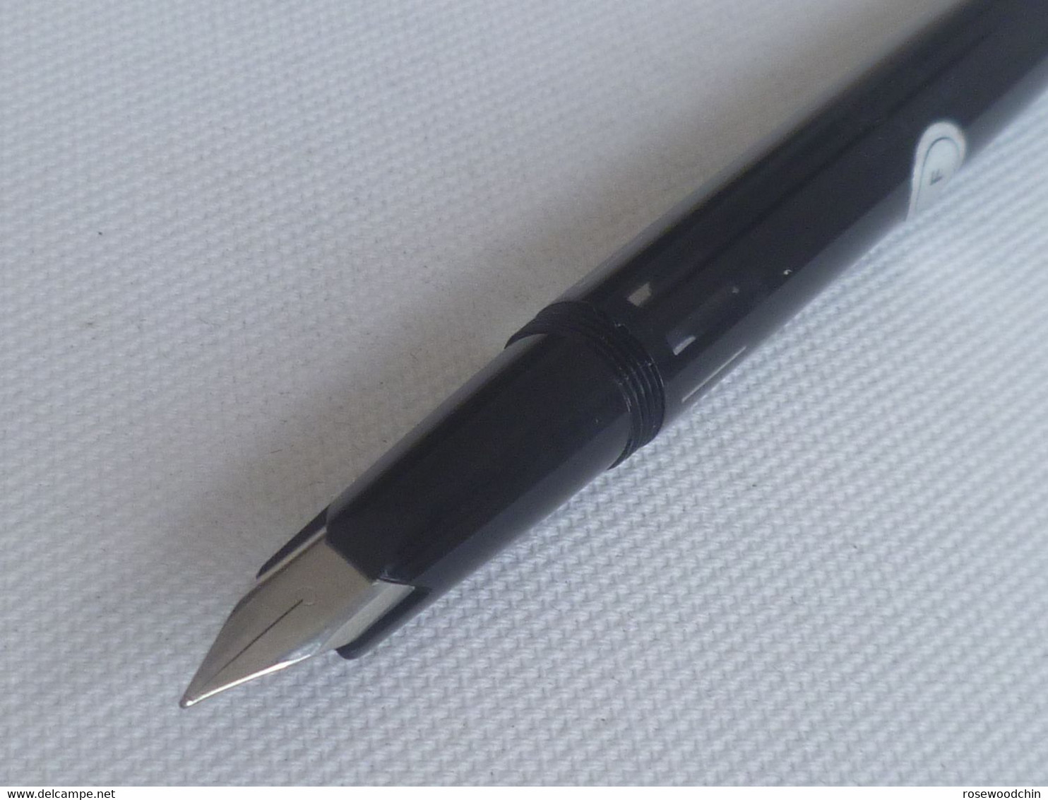 Vintage Authentic Germany Reform Black Fountain Pen (#27) - Stylos