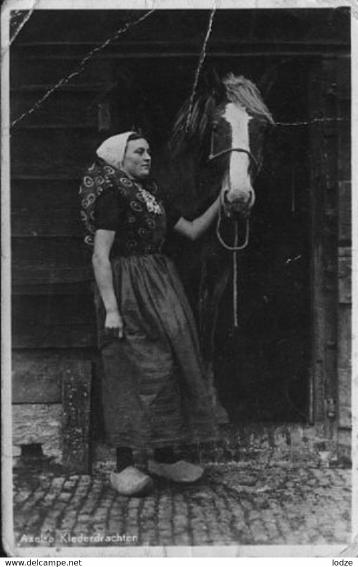 Nederland Holland Pays Bas Axel Klederdracht Vrouw En Paard - Axel