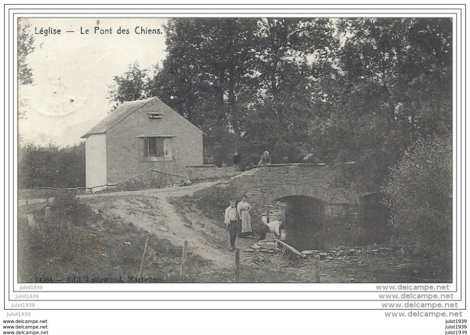 LEGLISE ..-- Le Pont Des Chiens . LAVANDIERE . 1911 Vers LILLE ( Mr Mme THIRY ) . Voir Verso . - Léglise