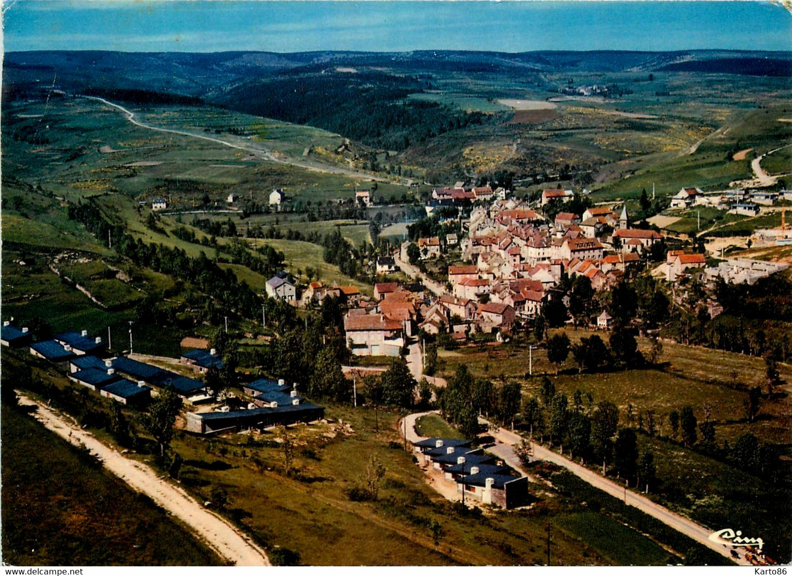 Le Bleymard * Vue Générale Aérienne Sur Le Village Et Le Centre De Vacances - Le Bleymard