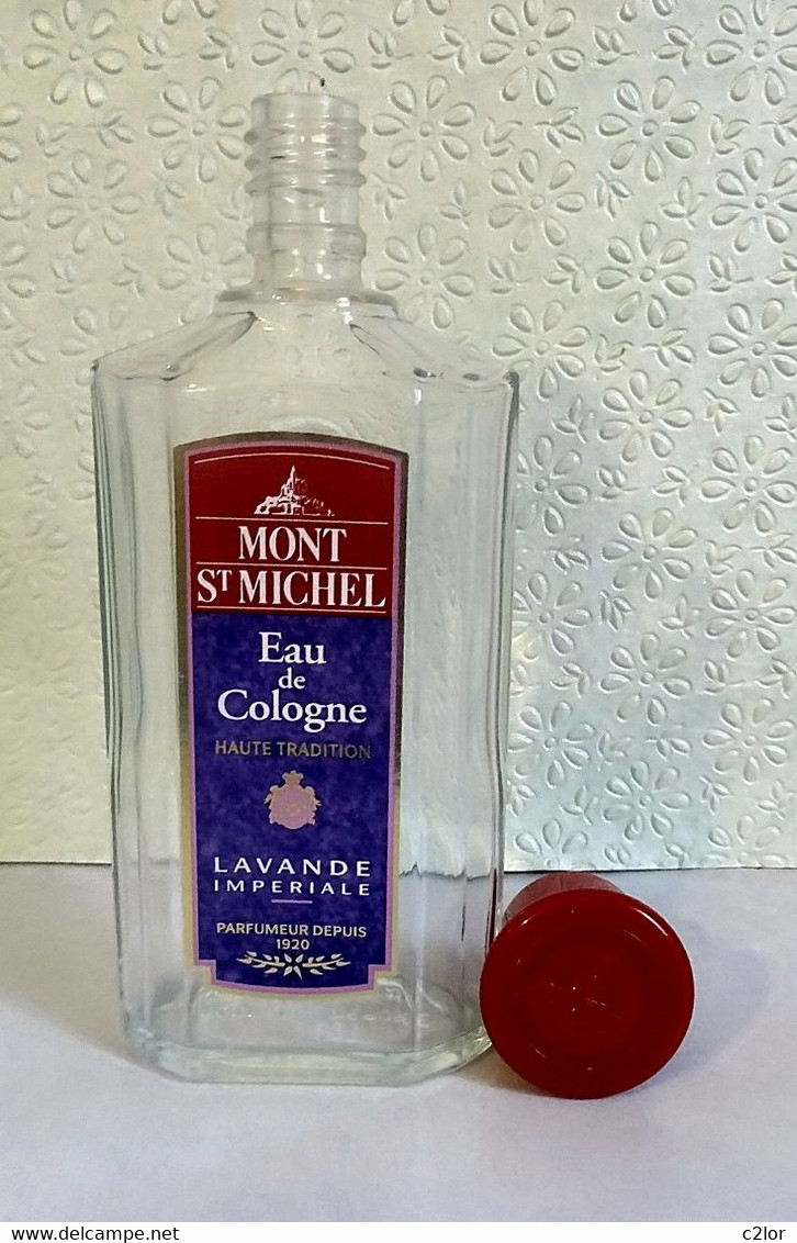 Flacon Avec Bouchon "MONT ST MICHEL "  Eau De Cologne 250 Ml VIDE/EMPTY - Flacons (vides)