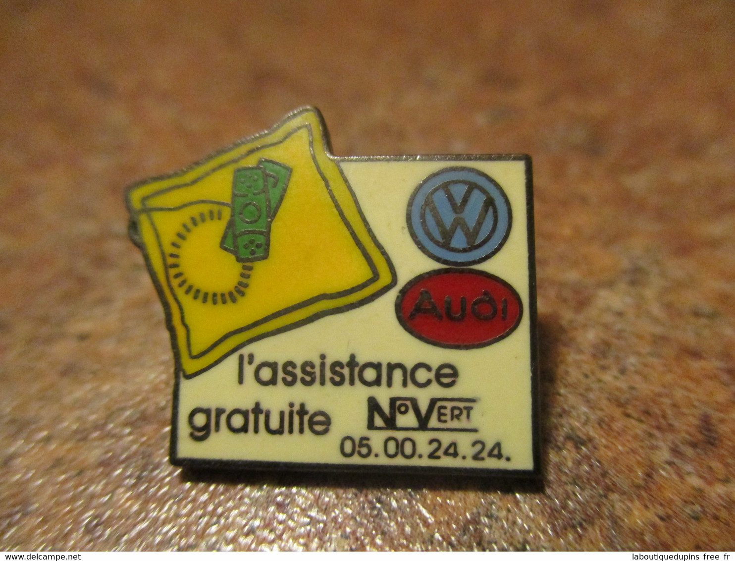 lot 066 -- lot de 14 pin's Volkswagen différents