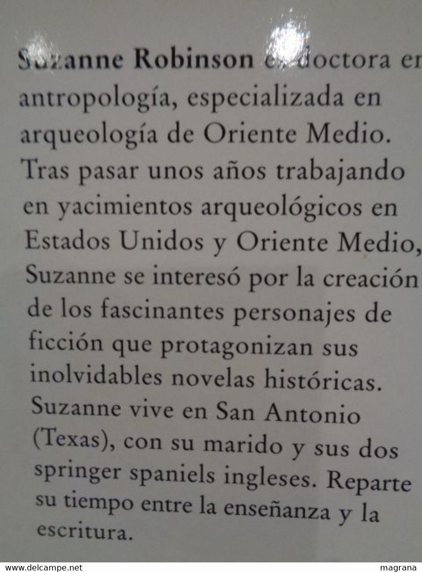 Una Dama Desafiante. Suzanne Robinson. Ed. Titania. 2001. 286 Pp. - Fantasía