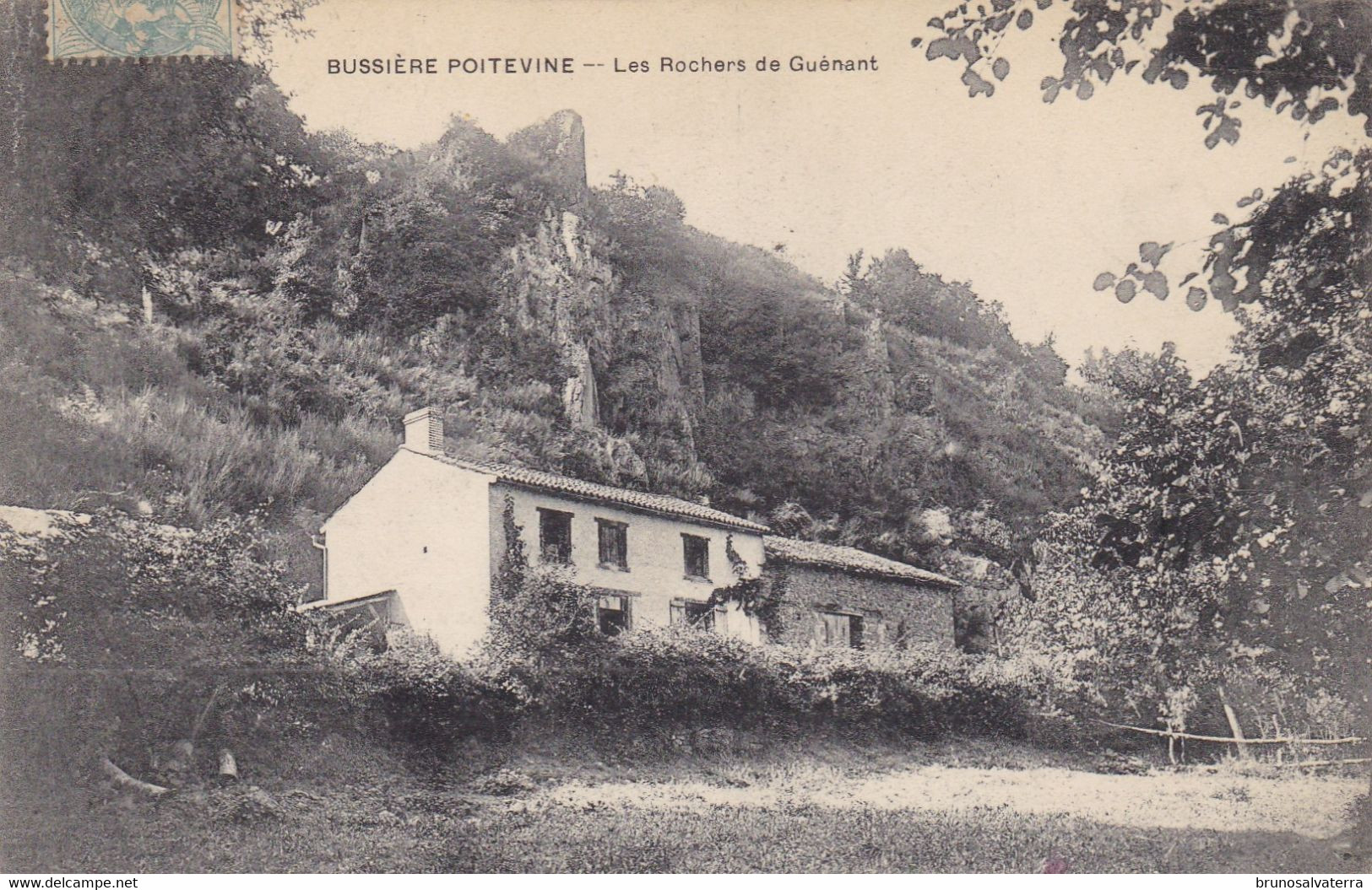 BUSSIERE POITEVINE - Les Rochers De Guénant - Bussiere Poitevine