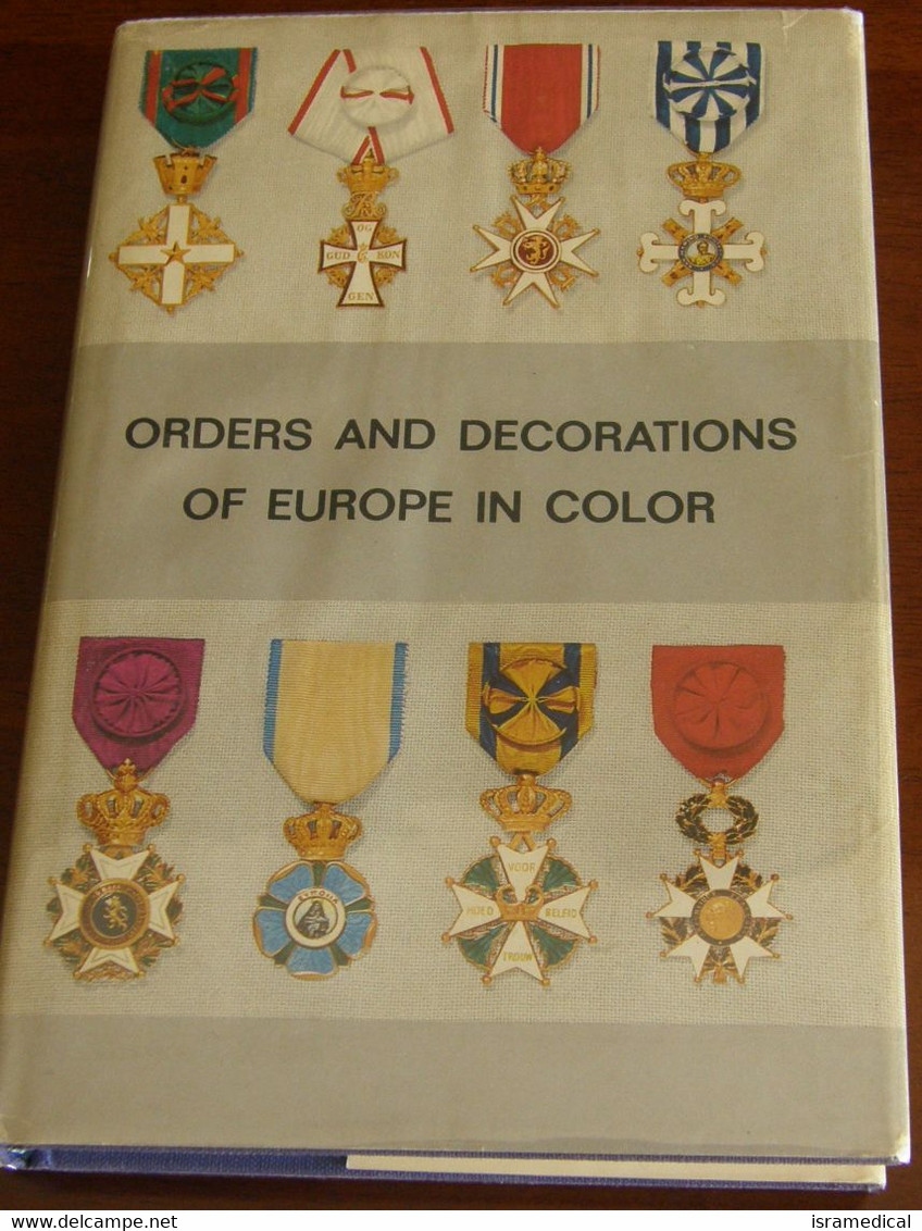 ORDERS AND DECORATIONS OF EUROPE IN COLOR MACMILLAN - Books & CDs