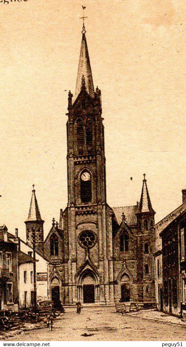 Florenville. Vers L'église. Café. L'église Notre-Dame De L'Assomption ( Hôpital Militaire -1914/18) - Florenville