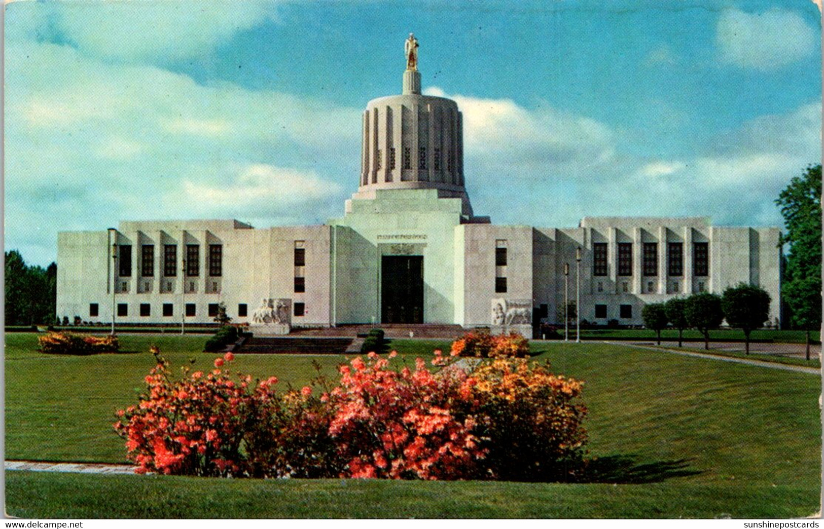 Oregon Salem State Capitol Building - Salem