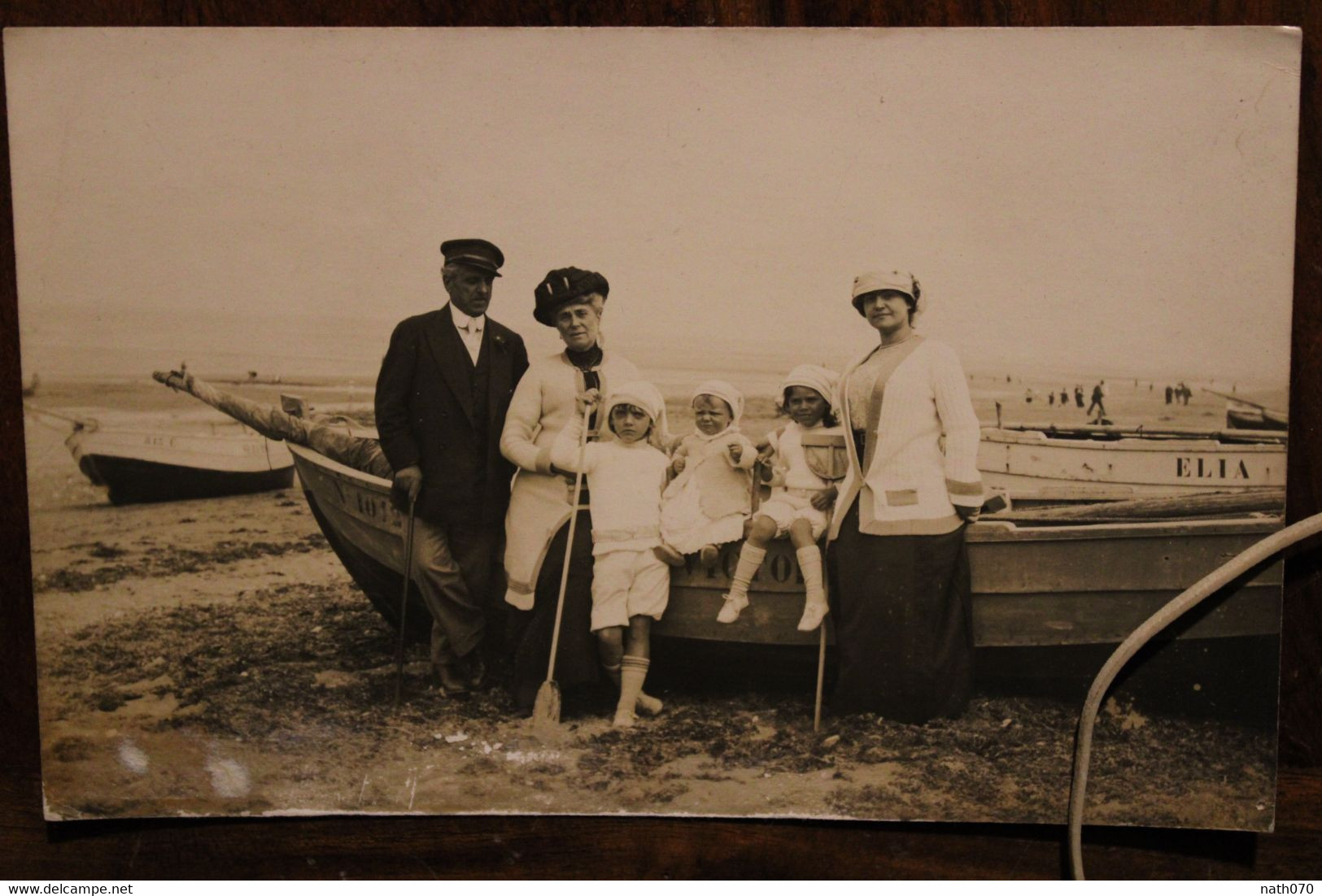 Carte Photo 1910's CPA Ak Canot Embarcation ELIA Bateau Pêche Chaloupe Animée Voyagée Famille Enfants - Other & Unclassified