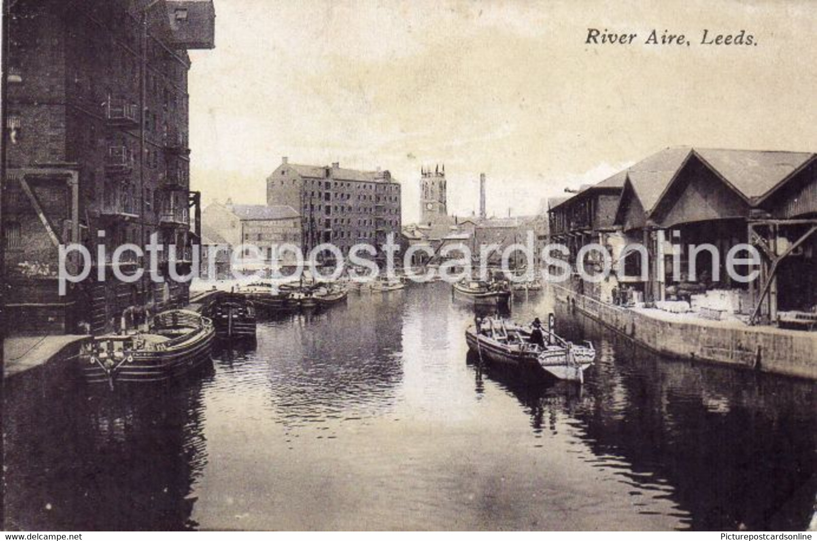 LEEDS RIVER AIRE OLD B/W POSTCARD YORKSHIRE - Leeds