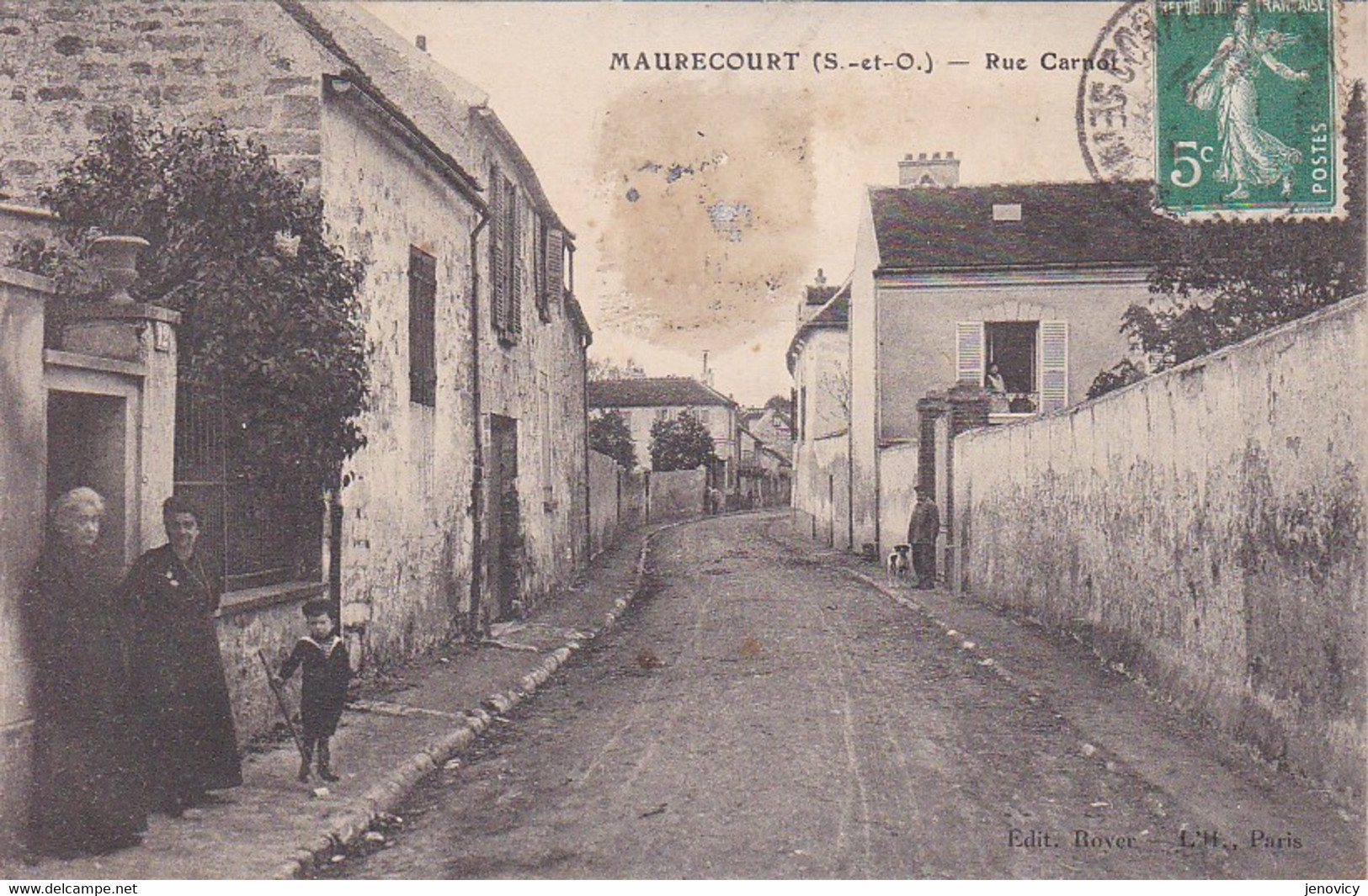 MAURECOURT RUE CARNOT PERSONNAGES REF 73257 - Maurecourt