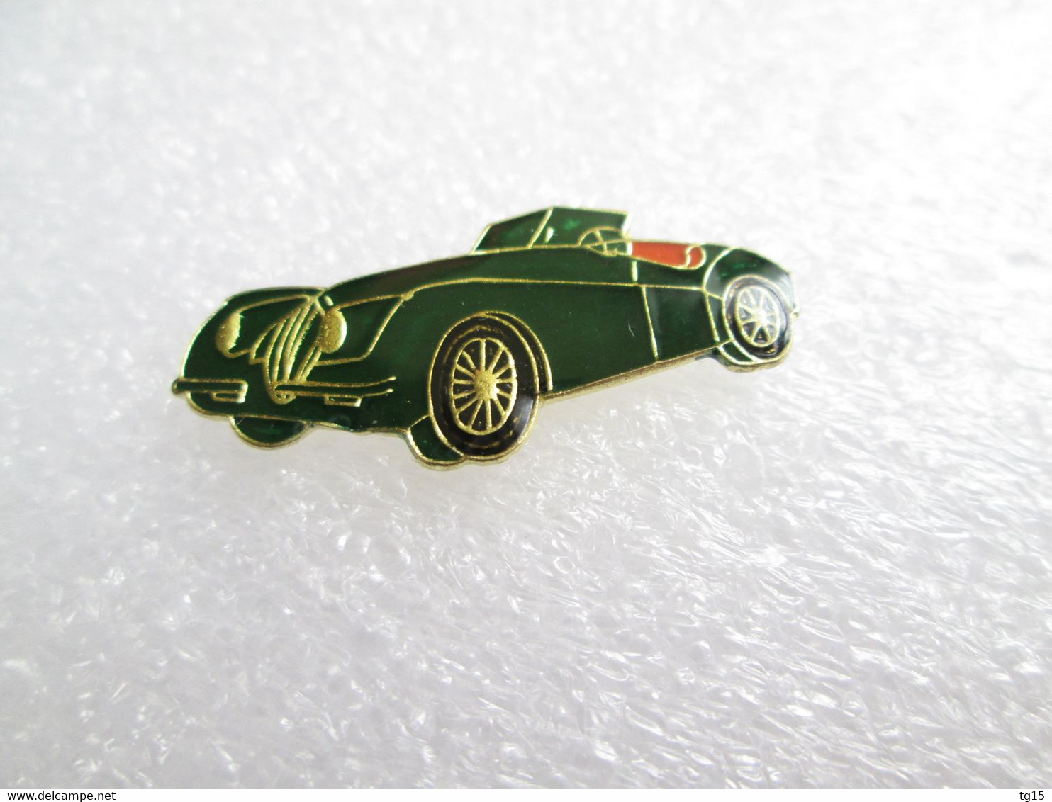 PIN'S    JAGUAR  XK 120 - Jaguar