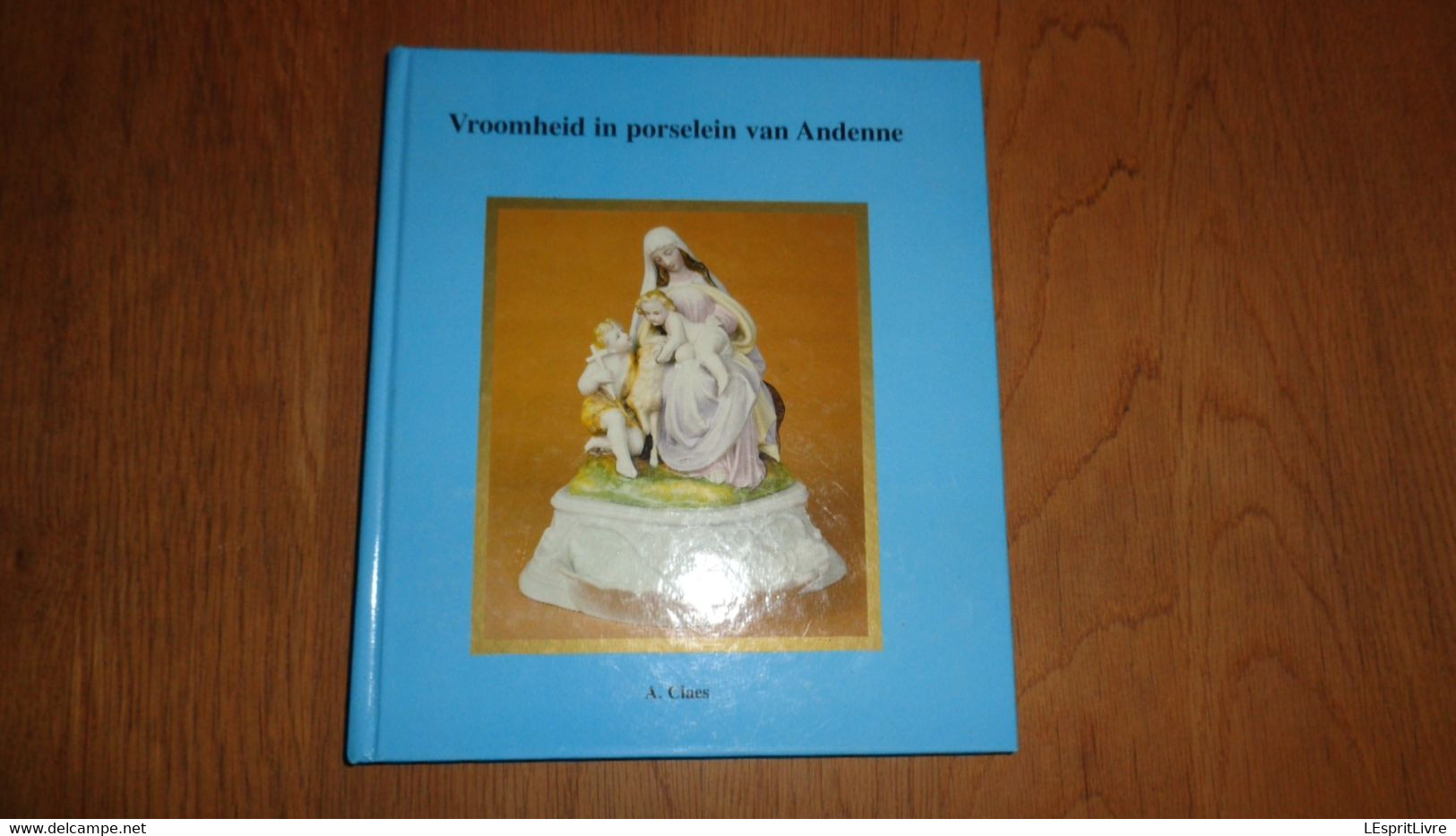 VROOMHEID IN PORSELEIN VAN ANDENNE Claes Régionaal Porcelaine Andenne Statue Religieuse Biscuit Heilingen Saint Dévotion - België