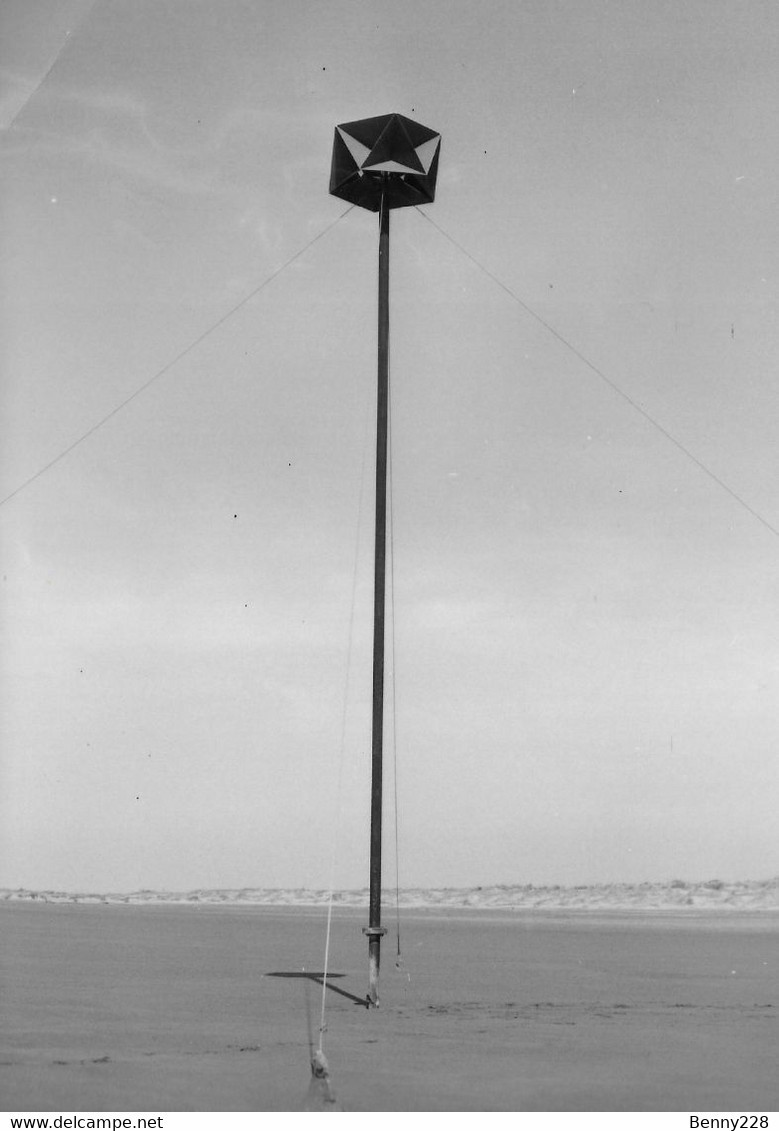 ANCIENNE Balise Radar Du Phare De Beauduc  En Camargue (13) - 1970 - Technics & Instruments