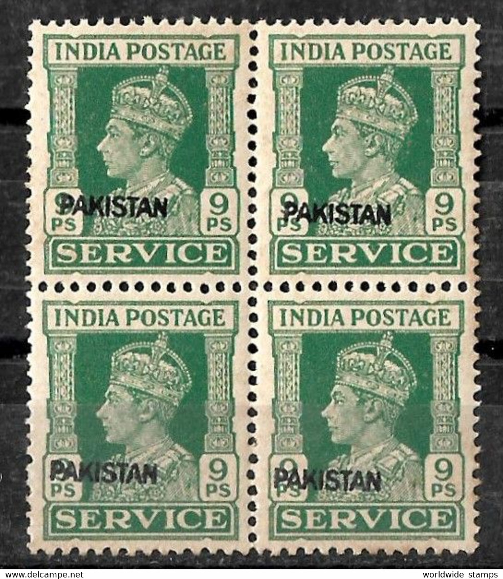 1947 INDIA KGV1 OVERPRINT PAKISTAN 9P BLOCK OF 4 WITH O/P SHIFTING ERROR MNH Hand Print Very Rare - Nuovi