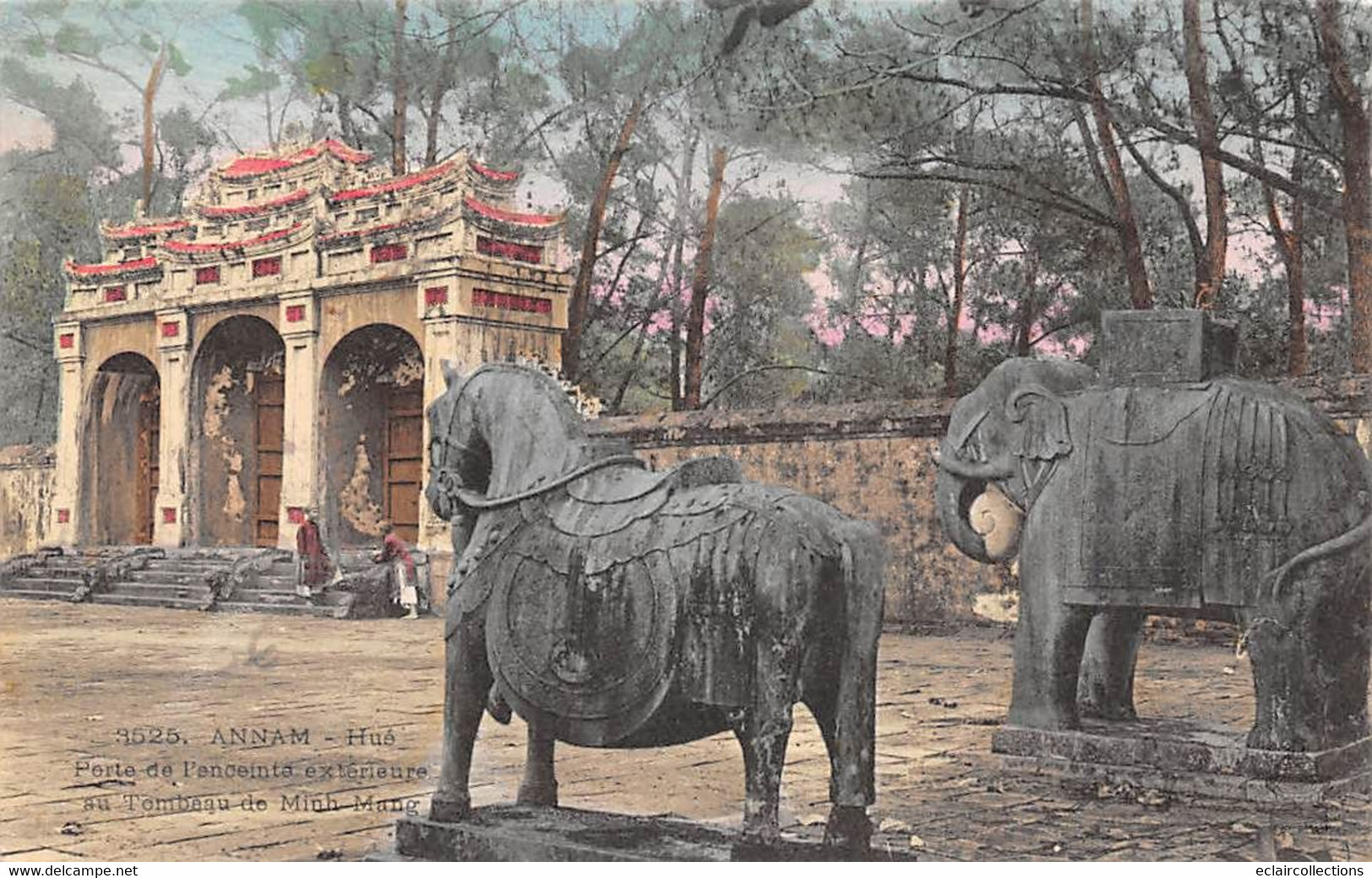 Tonkin:  Annam.   Hué    Porte De L'enceinte Extérieure Au Tombeau De Minh-Mang  (voir Scan) - Viêt-Nam