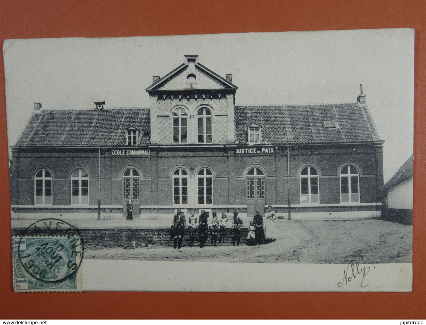 Avennes Ecole Comunale Justice De Paix - Braives