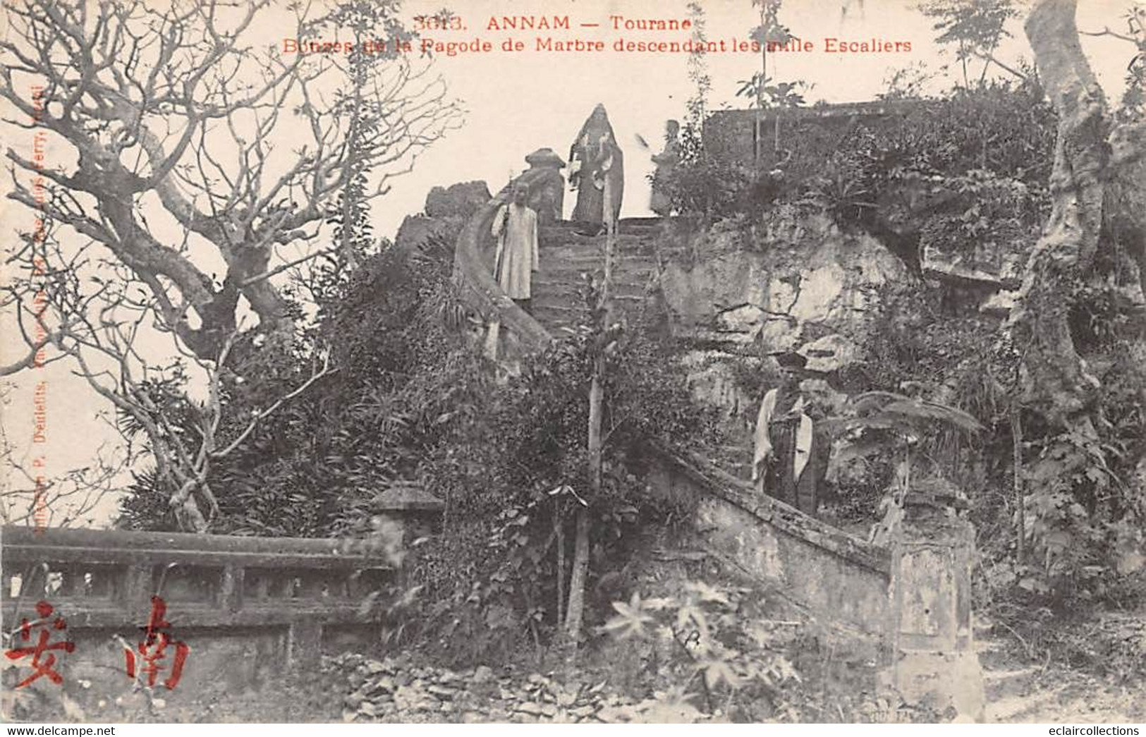 Tonkin:  Annam.   Tourane   Bonze De La Pagode De Marbre Descendant Les Mille Escaliers       (voir Scan) - Vietnam