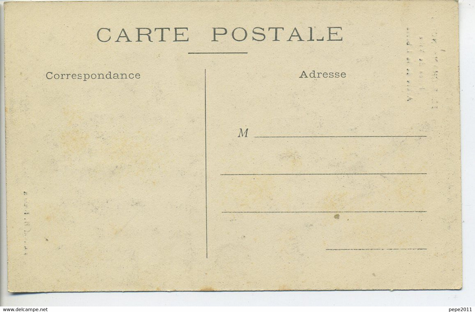 CPA 51 FERE-CHAMPENOISE Place De Ville Arbre De La Liberté Cycliste Magasins Immeubles - Árboles