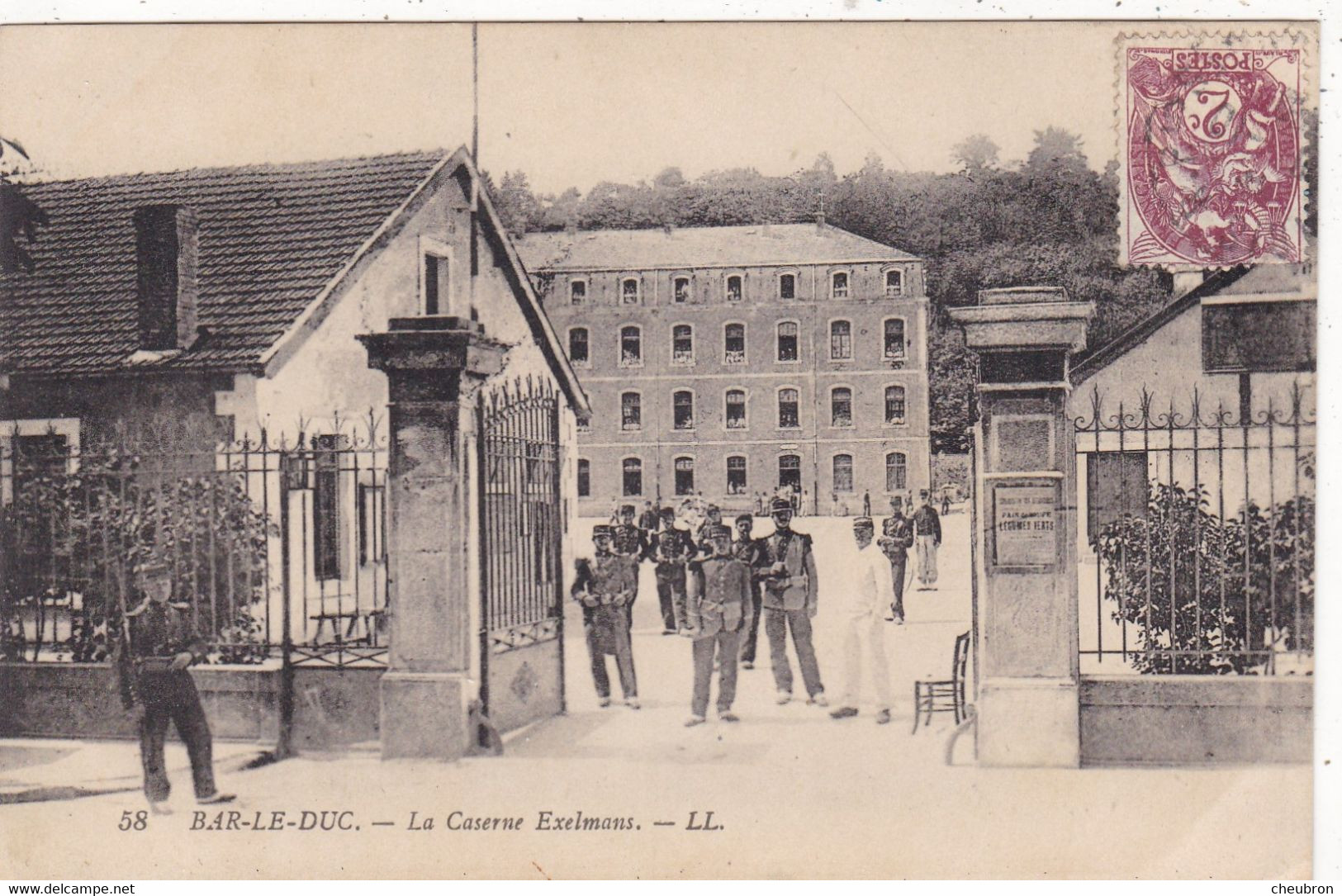 55. BAR LE DUC . CPA. 2 CARTES SIMILAIRES. LA CASERNE EXELMANS. LA GARDE MONTANTE.. + TEXTE - Bar Le Duc