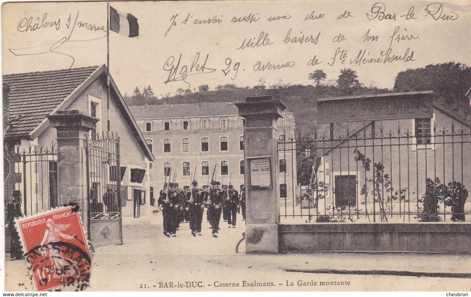 55. BAR LE DUC . CPA. 2 CARTES SIMILAIRES. LA CASERNE EXELMANS. LA GARDE MONTANTE.. + TEXTE - Bar Le Duc