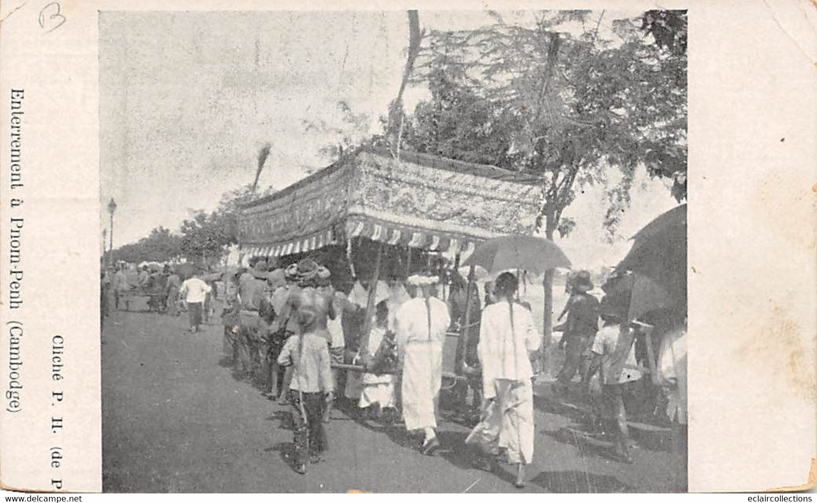 Cambodge      Lot de 4 cartes dont enterrement  - avec défauts   (voir scan)