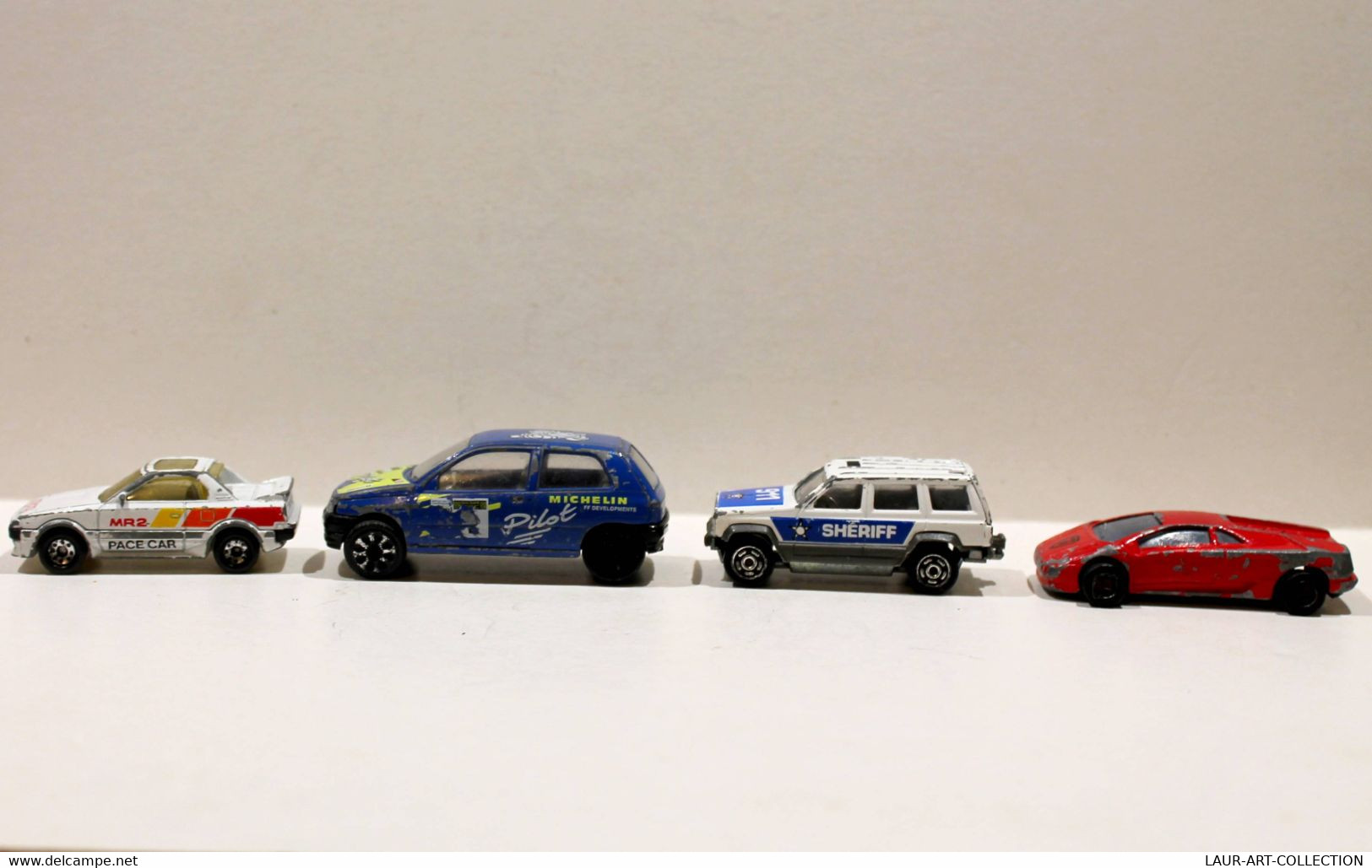 LOT DE 4 MAJORETTE JEEP, LAMBORGHINI / MATCHBOX TOYOTA MR2 1985 / BURAGO RENAULT        (031221.38) - Majorette