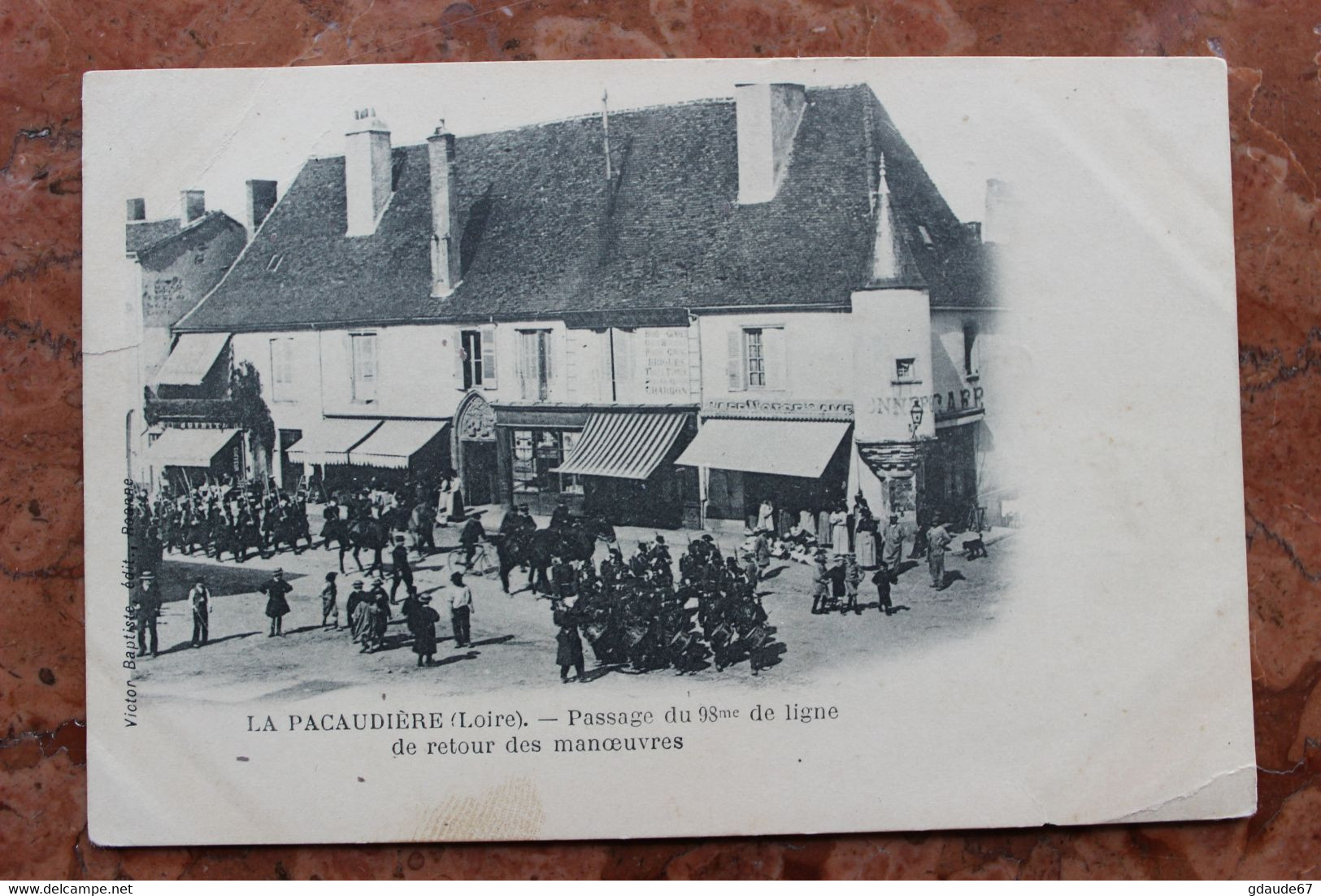 LA PACAUDIERE (42) - PASSAGE DU 98e DE LIGNE DE RETOUR DES MANOEUVRES - La Pacaudiere