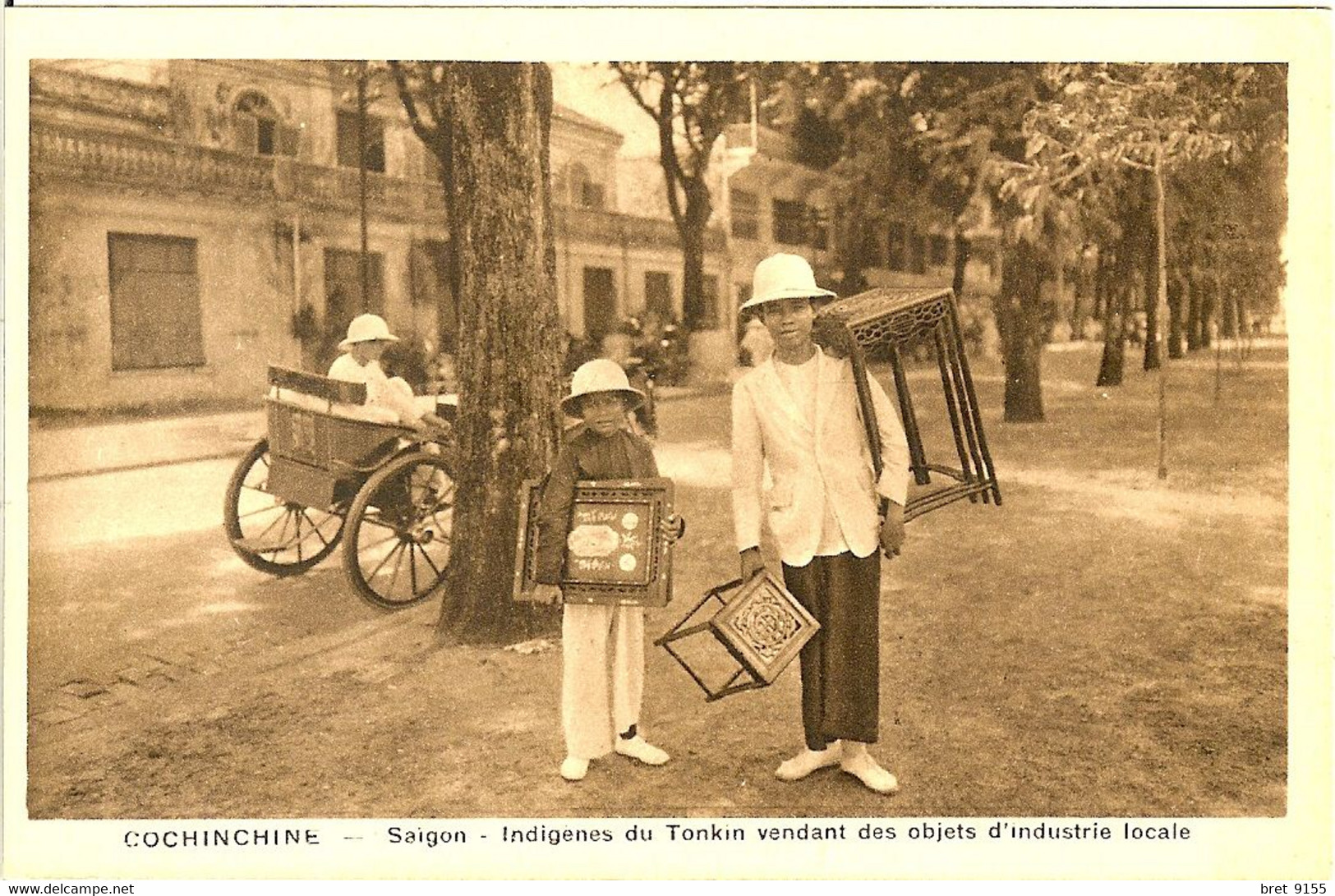 COCHINCHINE VIET NAM SAIGON INDIGENES DU TONKIN VENDANT DES OBJETS D INDUSTRIE LOCALE - Vietnam