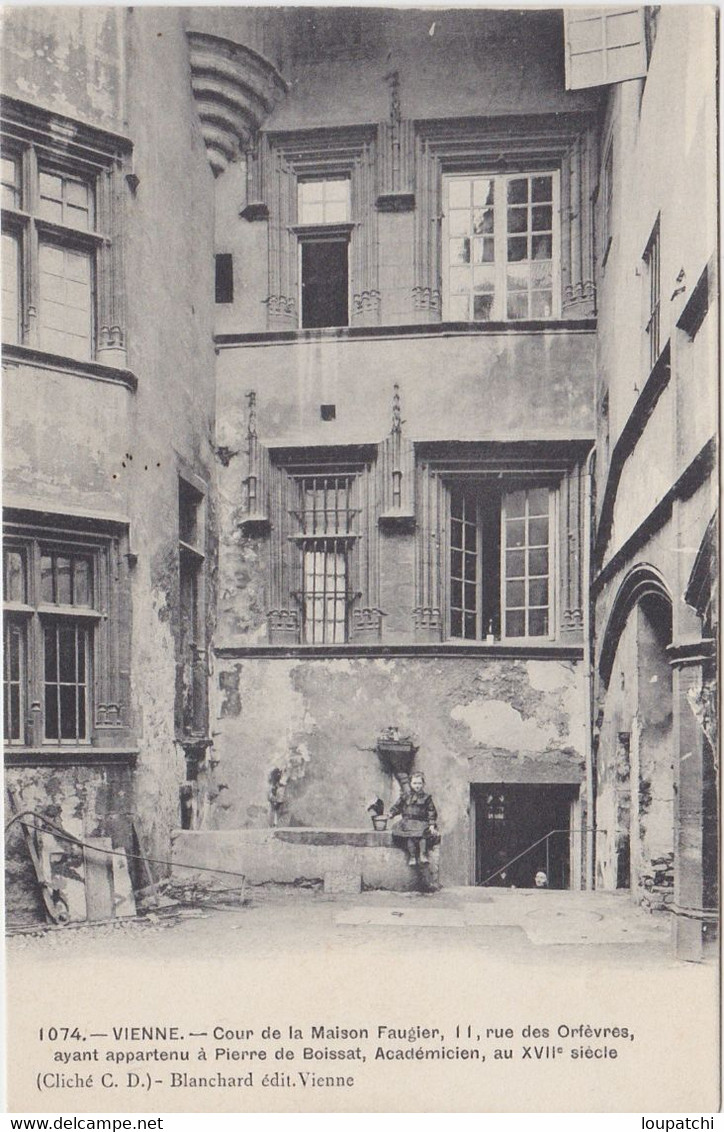 VIENNE Cour De La Maison Faugier - Vienne