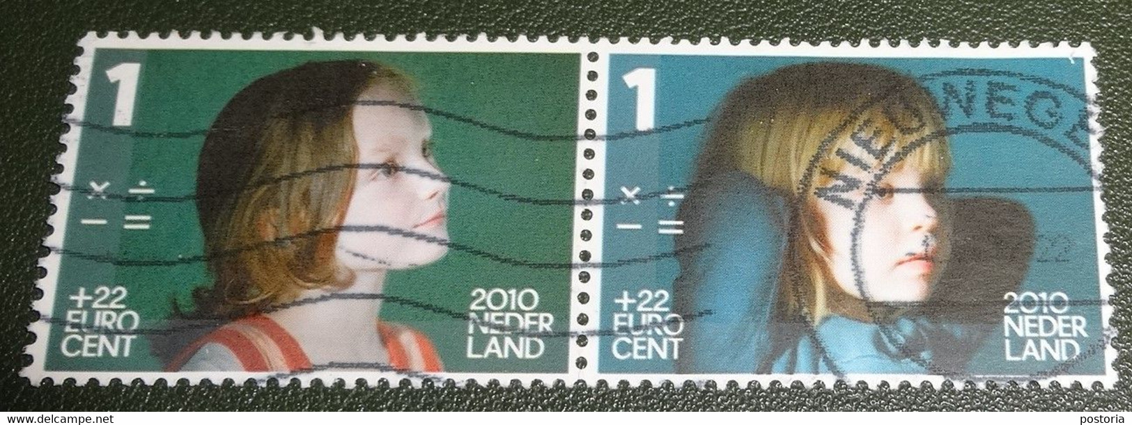 Nederland - NVPH - 2776d En E - 2010 - Gebruikt - Paar - Kinderzegels - Kind Met Rood Hesje - Kind Met Blauwe Jurk - Gebraucht