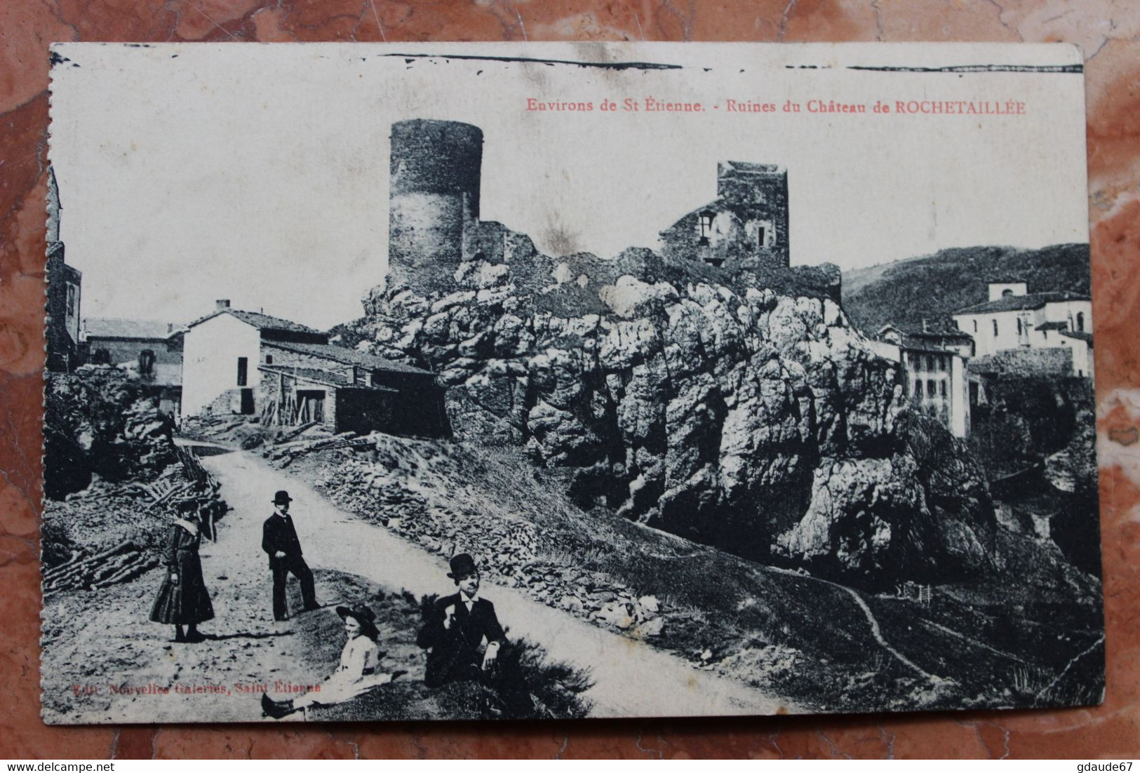 ROCHETAILLEE (42) - ENVIRONS DE ST-ETIENNE - RUINES DU CHÂTEAU - Rochetaillee