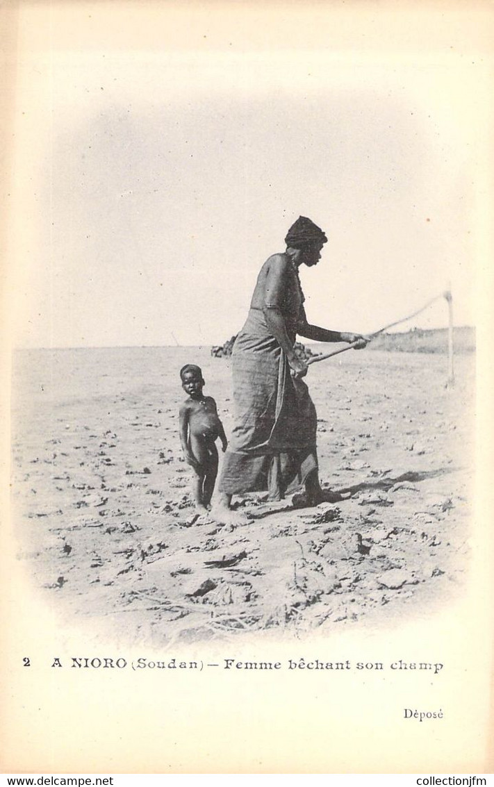 CPA SOUDAN "Nioro, Femme Bêchant Son Champ" - Sudan