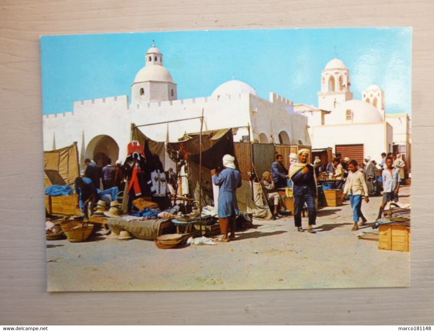 EL OUED - Le Souk - El-Oued