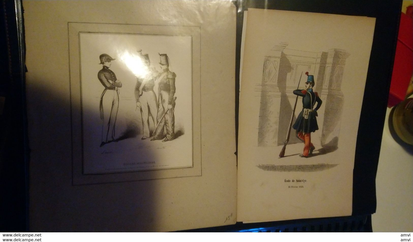 ( 4564 ) joli lot de gravures uniformes, st cyr, etc dans album