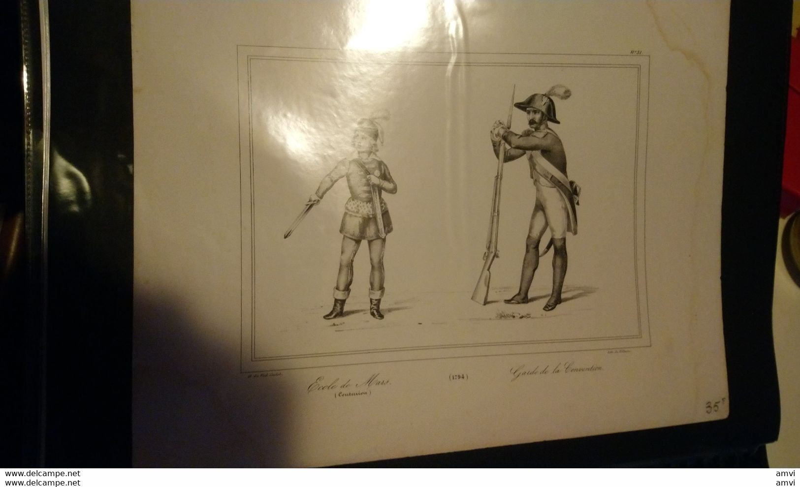 ( 4564 ) joli lot de gravures uniformes, st cyr, etc dans album