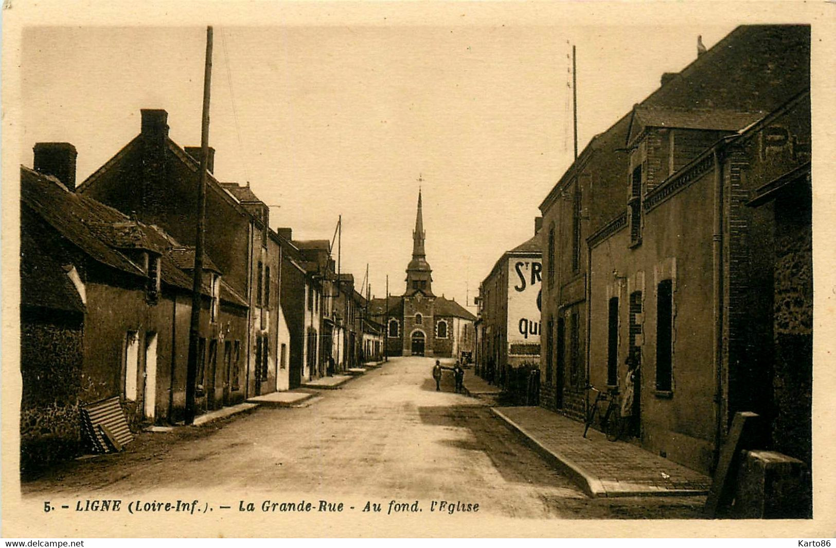 Ligné * La Grande Rue Et Vue Sur L'église - Ligné