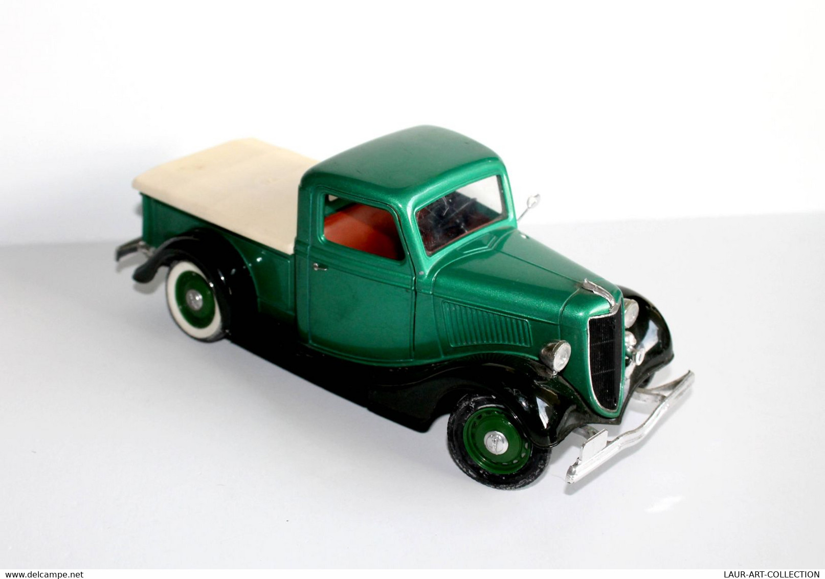 SOLIDO - FORD V8 - PICK-UP PICKUP - ECH 1/19 - VOITURE MINIATURE MADE IN FRANCE        (031221.7) - Solido
