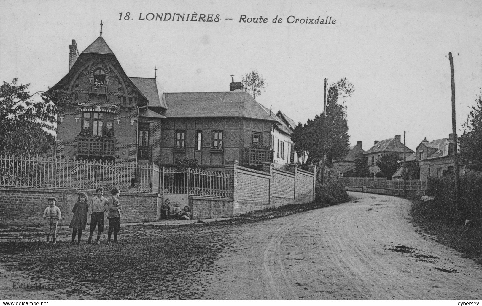 LONDINIERES - Route De Croixdalle - Enfants - Londinières